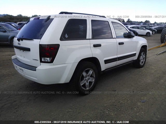 1J4GR48KX5C697257 - 2005 JEEP GRAND CHEROKEE LAREDO/COLUMBIA/FREEDOM 白色 照片 4