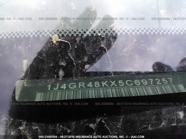 1J4GR48KX5C697257 - 2005 JEEP GRAND CHEROKEE LAREDO/COLUMBIA/FREEDOM 白色 照片 9