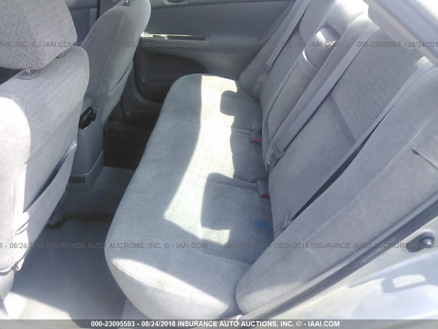 4T1BF32K72U523756 - 2002 TOYOTA CAMRY LE/XLE/SE Күміс фото 8