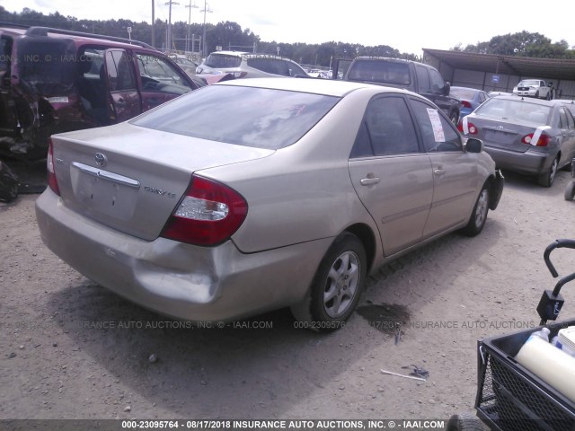 4T1BE32K52U557018 - 2002 TOYOTA CAMRY LE/XLE/SE 金色 照片 4
