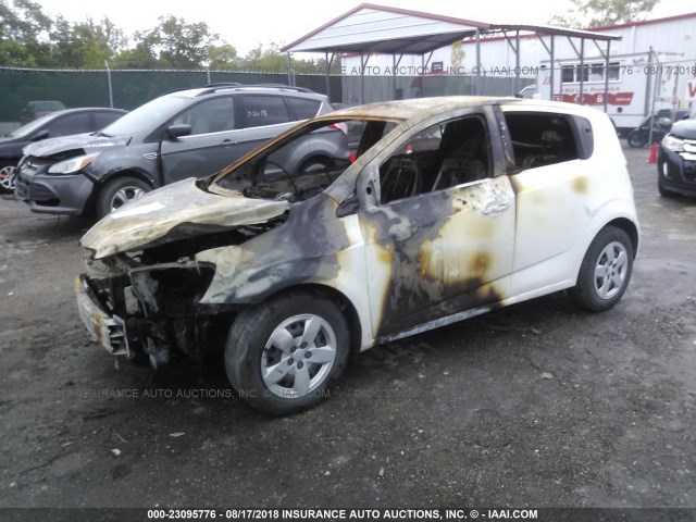 1G1JA6SG7E4212238 - 2014 CHEVROLET SONIC LS WHITE photo 2