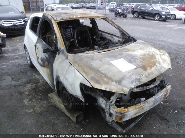 1G1JA6SG7E4212238 - 2014 CHEVROLET SONIC LS WHITE photo 6