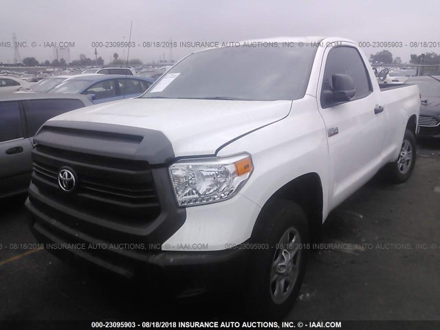 5TFPY5F15GX513170 - 2016 TOYOTA TUNDRA SR WHITE photo 2