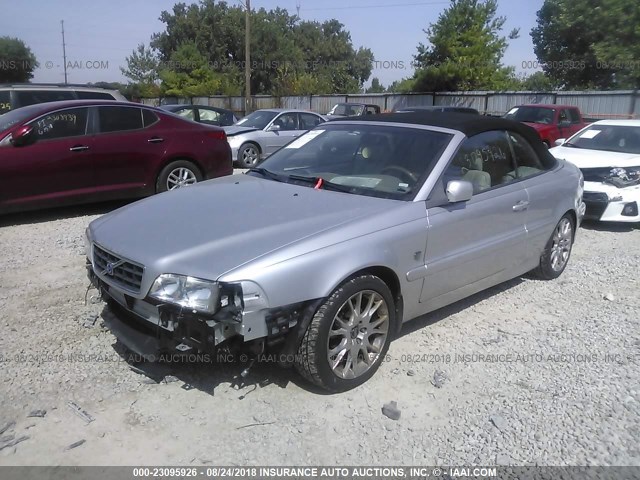 YV1NC62D94J062362 - 2004 VOLVO C70 HPT SILVER photo 2