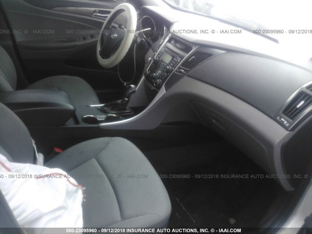 KMHEC4A47BA005310 - 2011 HYUNDAI SONATA HYBRID SILVER photo 5