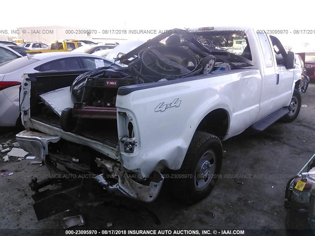 1FTSX21508EE08524 - 2008 FORD F250 WHITE photo 4