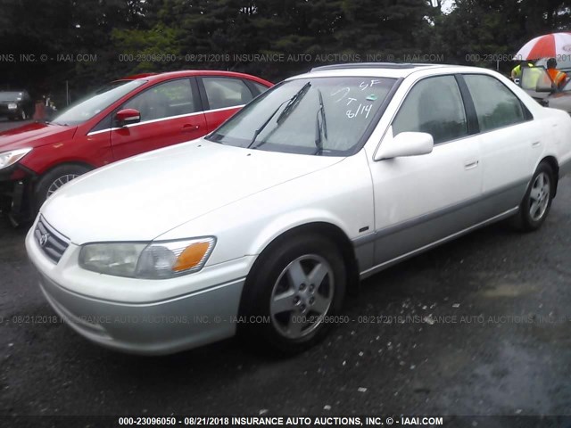 JT2BG22K710579531 - 2001 TOYOTA CAMRY CE/LE/XLE 白色 照片 2