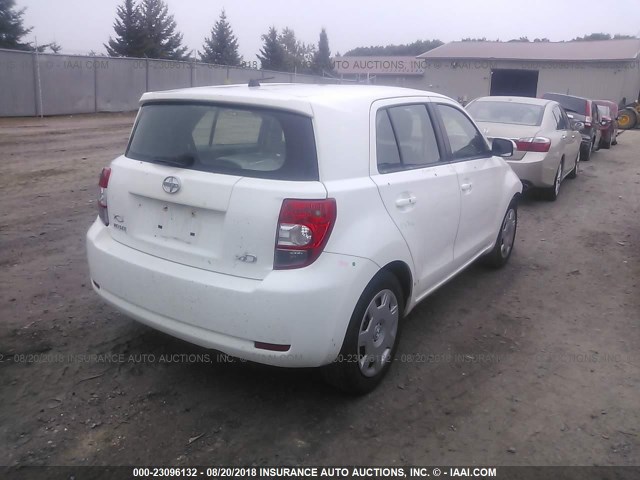 JTKKU10419J042215 - 2009 TOYOTA SCION XD WHITE photo 4