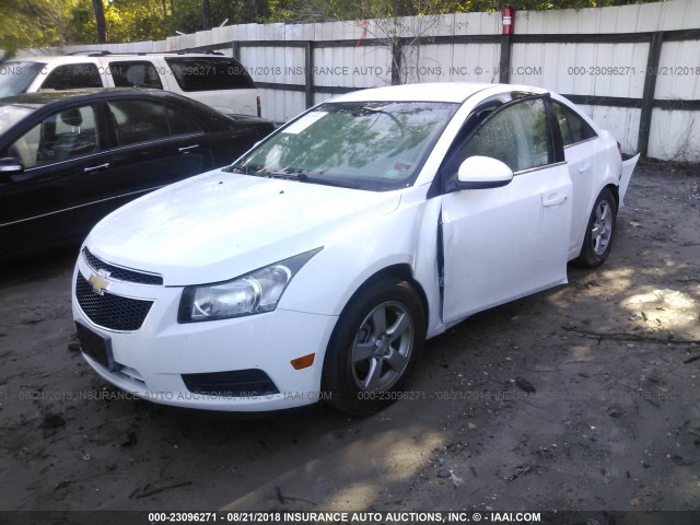 1G1PK5SB1E7369770 - 2014 CHEVROLET CRUZE LT WHITE photo 2