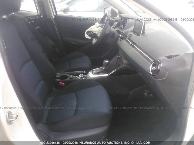 3MYDLBZV6GY111544 - 2016 TOYOTA SCION IA WHITE photo 5