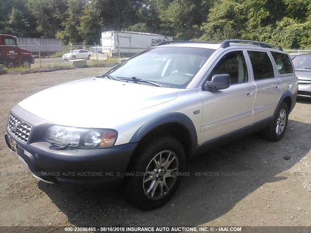 YV1SZ59H141161553 - 2004 VOLVO XC70 SILVER photo 2