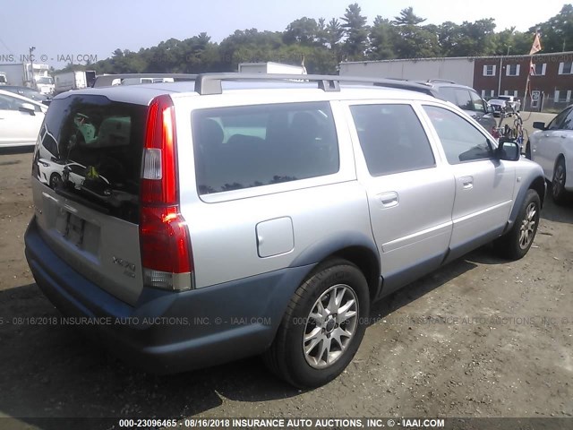 YV1SZ59H141161553 - 2004 VOLVO XC70 SILVER photo 4