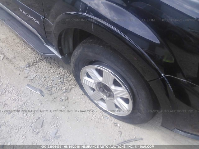 5LMFU28R83LJ05474 - 2003 LINCOLN NAVIGATOR შავი ფოტო 6