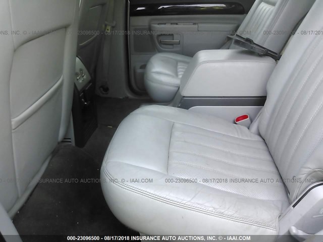5LMEU88H44ZJ53896 - 2004 LINCOLN AVIATOR 银色 照片 8