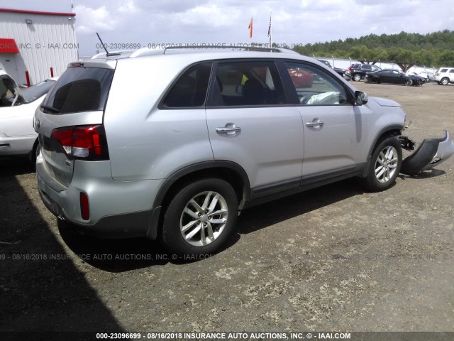 5XYKT4A72EG531544 - 2014 KIA SORENTO LX SILVER photo 4