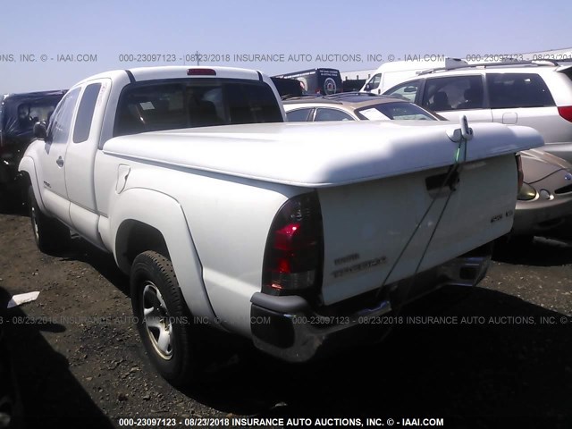 5TEUU42N86Z249984 - 2006 TOYOTA TACOMA ACCESS CAB WHITE photo 3