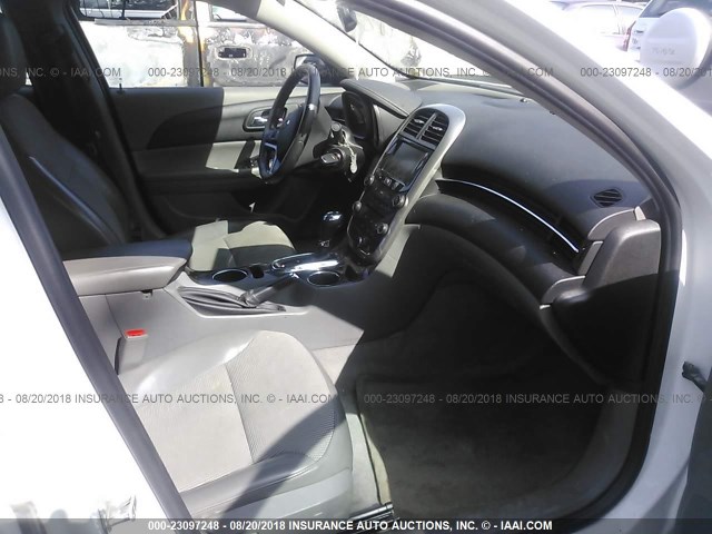 1G11C5SL3EF116788 - 2014 CHEVROLET MALIBU 1LT თეთრი ფოტო 5
