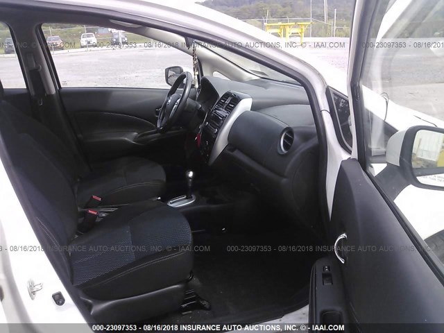 3N1CE2CPXFL427560 - 2015 NISSAN VERSA NOTE S/S PLUS/SV/SL/SR WHITE photo 5