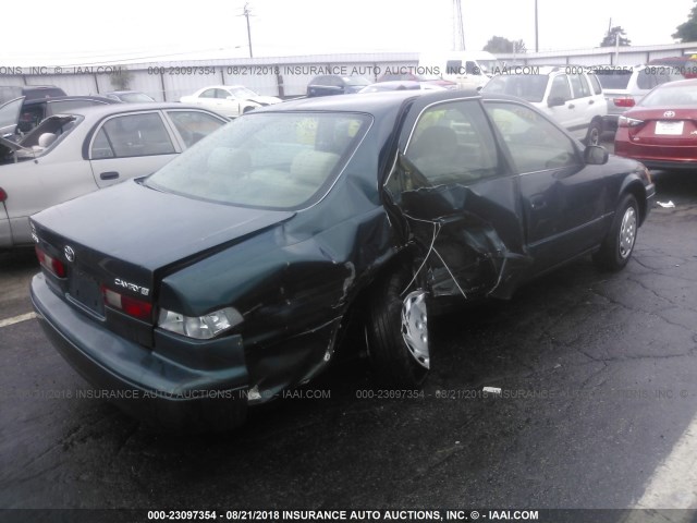 4T1BG22K6VU051495 - 1997 TOYOTA CAMRY CE/LE/XLE 绿色 照片 4