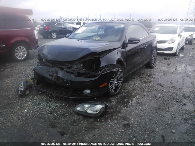 WVWBW8AH2DV001508 - 2013 VOLKSWAGEN EOS KOMFORT/SPORT 黑色 照片 2