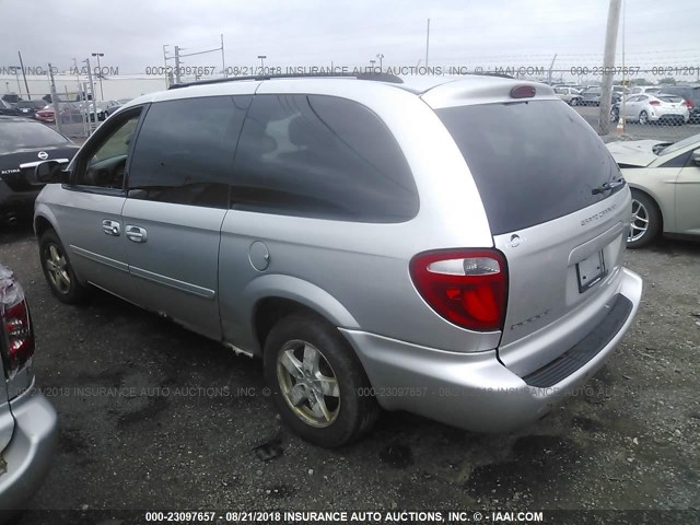 2D8GP44L17R329927 - 2007 DODGE GRAND CARAVAN  SILVER photo 3