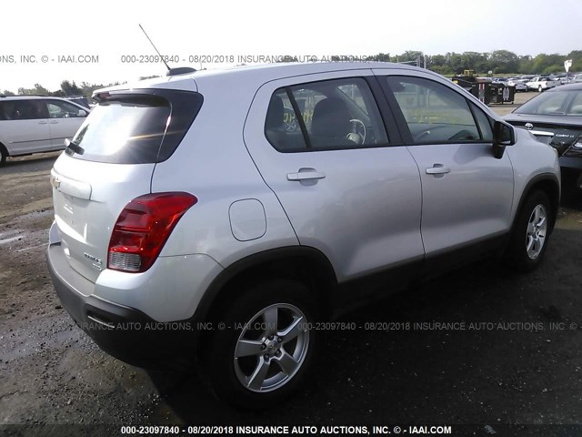 KL7CJNSB0GB655860 - 2016 CHEVROLET TRAX LS SILVER photo 4