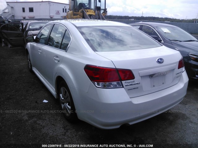 4S3BMBA63B3225509 - 2011 SUBARU LEGACY 2.5I WHITE photo 3