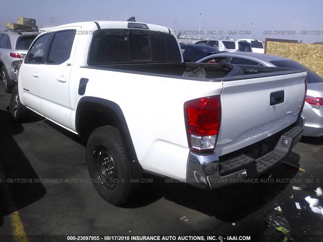 3TMAZ5CN0GM015135 - 2016 TOYOTA TACOMA DBL CAB/SR5/TRD SPORT/OR WHITE photo 3