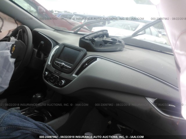 1G1ZB5ST0HF180393 - 2017 CHEVROLET MALIBU LS Qara foto 5