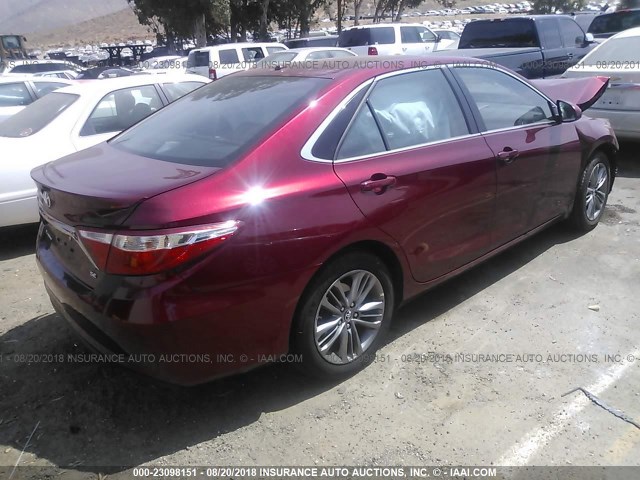 4T1BF1FKXHU814064 - 2017 TOYOTA CAMRY LE/XLE/SE/XSE 红色 照片 4