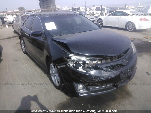 4T1BF1FK6CU607664 - 2012 TOYOTA CAMRY SE/LE/XLE 黑色 照片 1