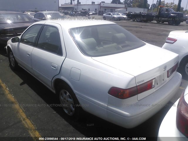 4T1BG22K41U779164 - 2001 TOYOTA CAMRY CE/LE/XLE თეთრი ფოტო 3