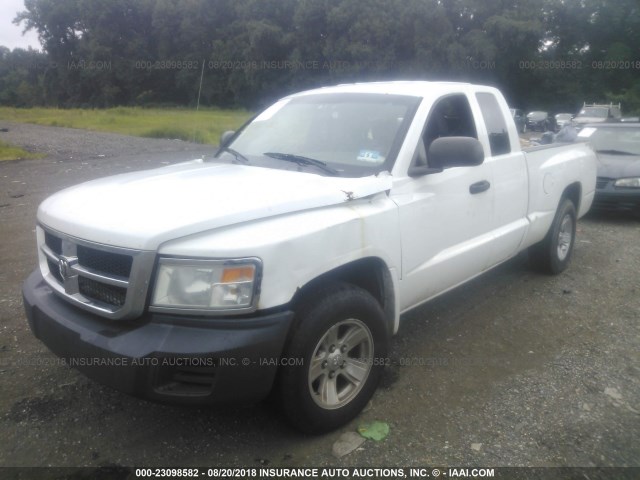 1D7HE32KX8S516828 - 2008 DODGE DAKOTA SXT WHITE photo 2