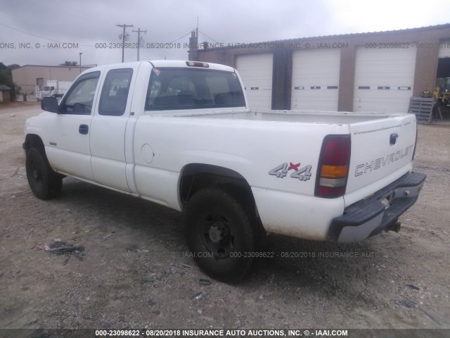 1GCGK29U31Z288037 - 2001 CHEVROLET SILVERADO K2500 WHITE photo 3