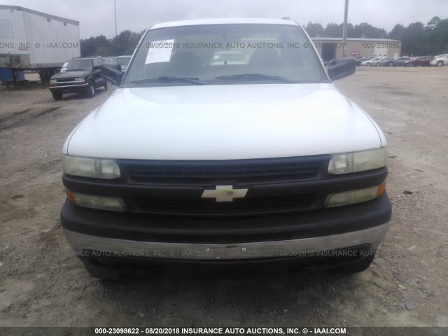 1GCGK29U31Z288037 - 2001 CHEVROLET SILVERADO K2500 WHITE photo 6