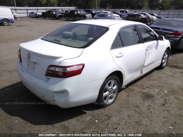 4T1BE46K97U691490 - 2007 TOYOTA CAMRY NEW GENERAT CE/LE/XLE/SE WHITE photo 4