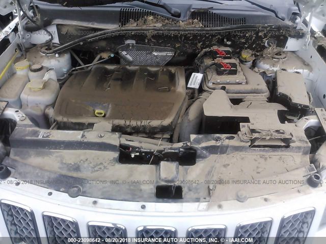 1C4NJDEB5GD707294 - 2016 JEEP COMPASS LATITUDE თეთრი ფოტო 10