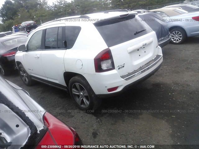 1C4NJDEB5GD707294 - 2016 JEEP COMPASS LATITUDE თეთრი ფოტო 3