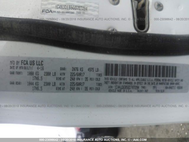 1C4NJDEB5GD707294 - 2016 JEEP COMPASS LATITUDE თეთრი ფოტო 9