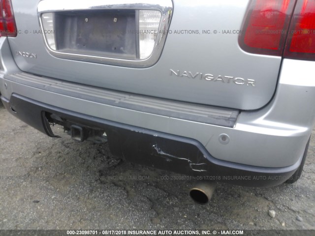 5LMFU28506LJ25493 - 2006 LINCOLN NAVIGATOR Gri fotoğraf 6