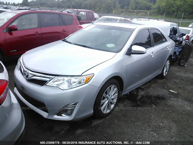 4T4BF1FK6ER358291 - 2014 TOYOTA CAMRY L/SE/LE/XLE SILVER photo 2