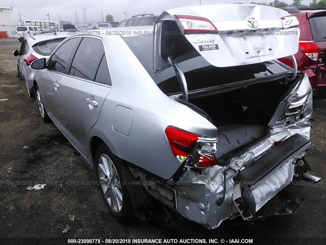 4T4BF1FK6ER358291 - 2014 TOYOTA CAMRY L/SE/LE/XLE SILVER photo 3