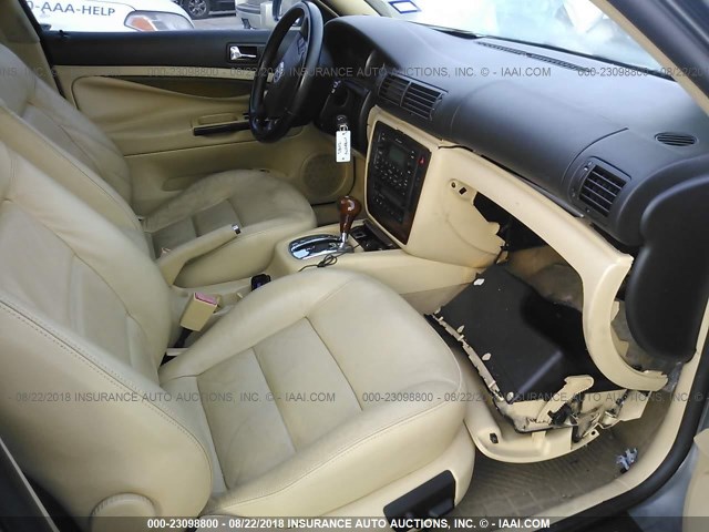 WVWWH63B03E363800 - 2003 VOLKSWAGEN PASSAT GLX GRAY photo 5