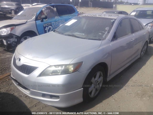 4T1BE46K47U624490 - 2007 TOYOTA CAMRY NEW GENERAT CE/LE/XLE/SE SILVER photo 2