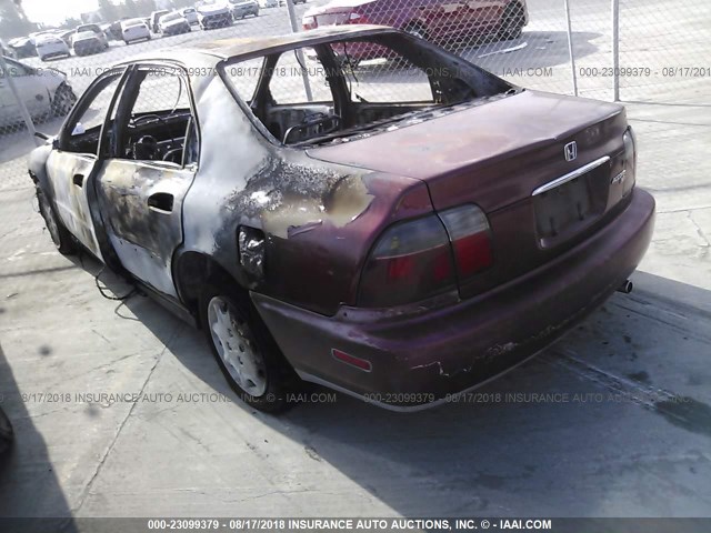 1HGCD563XVA206686 - 1997 HONDA ACCORD LX/EX RED photo 3