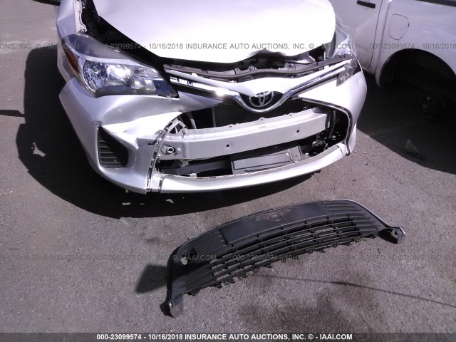 VNKKTUD34GA058376 - 2016 TOYOTA YARIS L/LE/SE SILVER photo 6