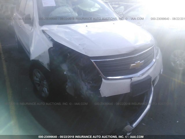 1GNKVFKD2EJ287816 - 2014 CHEVROLET TRAVERSE LS WHITE photo 6