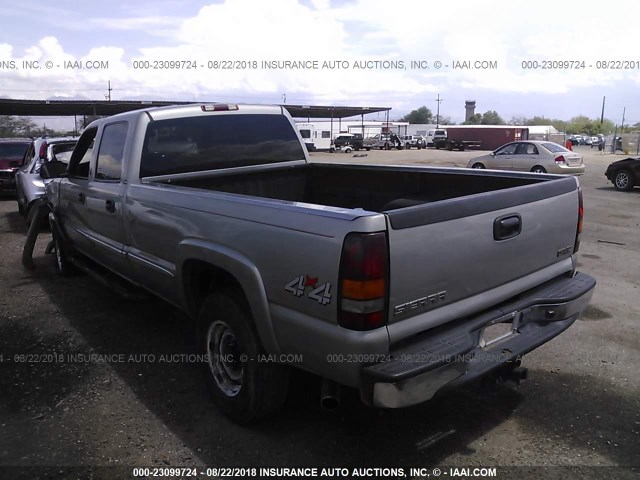 1GTHK23GX2F165992 - 2002 GMC SIERRA K2500 HEAVY DUTY SILVER photo 3