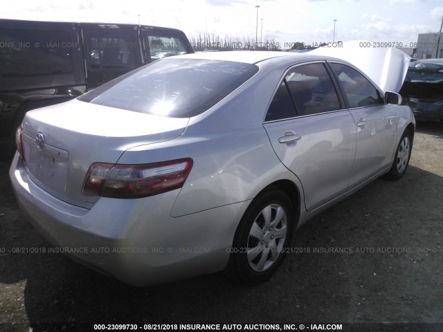 4T1BE46K69U410653 - 2009 TOYOTA CAMRY SE/LE/XLE SILVER photo 4