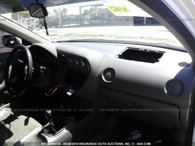 JH4DC53074S015623 - 2004 ACURA RSX TYPE-S WHITE photo 5